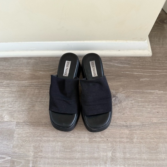 Steve Madden Slinky Platform Sandals - Picture 1 of 3